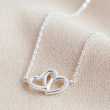 Load image into Gallery viewer, Tiny Interlocking Hearts Pendant Necklace - Silver