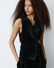 Load image into Gallery viewer, Grace & Mila Benny Velvet Waistcoat - 2 Colours