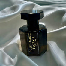 Load image into Gallery viewer, 12 Weston London Suede Musc Florale Perfume