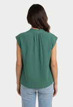 Load image into Gallery viewer, Grace & Mila Wesra Top - 2 Colours