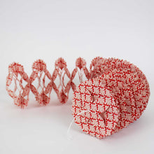 Load image into Gallery viewer, Kathmandu Bunch Garland - Off White/ Red