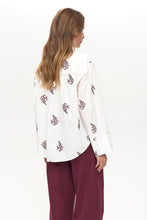 Load image into Gallery viewer, NÜMPH Baily Embroidered Fern Blouse