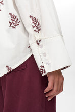 Load image into Gallery viewer, NÜMPH Baily Embroidered Fern Blouse