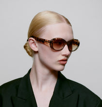 Load image into Gallery viewer, A. KJAERBEDE Amna Sunglasses - 2 Colours