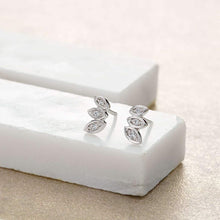 Load image into Gallery viewer, Sparkling Three Petal Stud Earrings (sterling silver)