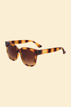 Load image into Gallery viewer, Powder Elena Sunglasses
