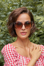 Load image into Gallery viewer, Powder Elena Sunglasses