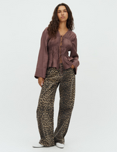 Load image into Gallery viewer, mbyM Leopard Print Denim Jeans
