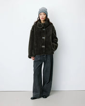 Load image into Gallery viewer, Grace &amp; Mila Amelio Coat - Olive
