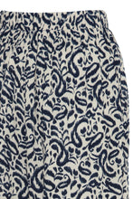Load image into Gallery viewer, ICHI Navy Patterned Crinkle Shorts
