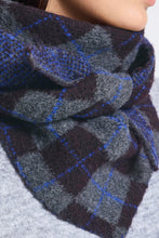 Load image into Gallery viewer, ICHI Gyle Scarf - 2 Colours
