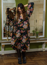 Load image into Gallery viewer, Black Colour DK Luna Nelly Dress
