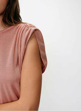 Load image into Gallery viewer, Grace &amp; Mila Winny Top - 2 Colours
