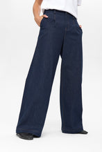 Load image into Gallery viewer, NÜMPH Belis Denim Jeans
