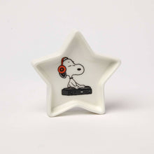 Load image into Gallery viewer, Snoopy DJ Star Trinket Dish
