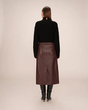 Load image into Gallery viewer, Grace &amp; Mila Sirene Faux Leather Skirt - Bordeaux
