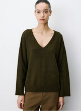 Load image into Gallery viewer, Grace &amp; Mila Salvador Sweater
