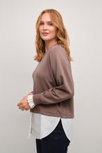 Load image into Gallery viewer, Culture Shirt Tail Chabrina Sweatshirt - 2 Colours
