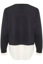 Load image into Gallery viewer, Culture Shirt Tail Chabrina Sweatshirt - 2 Colours
