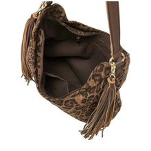 Load image into Gallery viewer, Every Other Large Scoop Tassle Bag - 2 Colours
