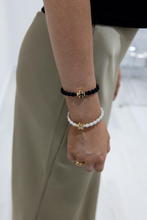 Load image into Gallery viewer, Charm Hairband / Bracelet - Clover
