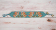 Load image into Gallery viewer, Aqua &amp; Peach Lotus Leaf Beaded Bracelet
