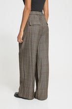 Load image into Gallery viewer, ICHI Laito Check Trousers
