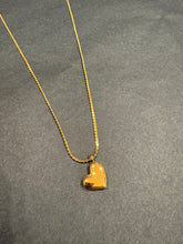 Load image into Gallery viewer, Solid Heart Necklace - Gold
