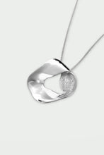 Load image into Gallery viewer, Tutti Wave Necklace - Silver &amp; Gold

