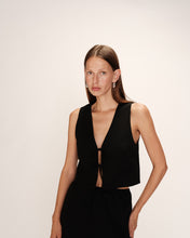 Load image into Gallery viewer, Grace &amp; Mila Reubens Waistcoat - Black
