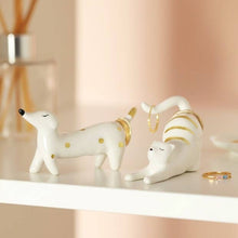 Load image into Gallery viewer, Stretching Cat Ceramic Ring Holder

