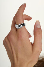 Load image into Gallery viewer, Tutti Wave Ring - Silver &amp; Gold
