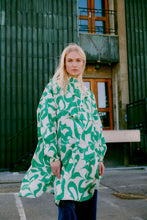 Load image into Gallery viewer, B Young Aska Cape - Green
