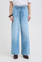 Load image into Gallery viewer, B Young Kimu Belt jeans - Mid Blue Denim
