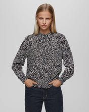 Load image into Gallery viewer, Moss Copenhagen Zeida Blouse
