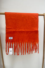 Load image into Gallery viewer, OST London Scarf - 3 Colours

