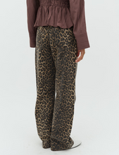 Load image into Gallery viewer, mbyM Leopard Print Denim Jeans
