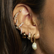 Load image into Gallery viewer, Scream Pretty / Hannah Martin Single Pearl Ear Cuff
