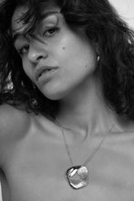 Load image into Gallery viewer, Tutti Wave Necklace - Silver &amp; Gold
