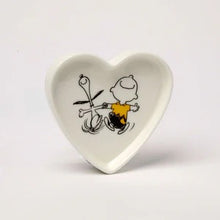 Load image into Gallery viewer, Snoopy Heart Trinket Dish - Dance
