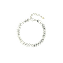 Load image into Gallery viewer, Hand Made Leaf Chains with Small Pearl Bracelet
