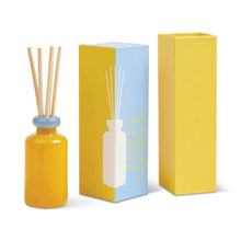 Load image into Gallery viewer, Paddywax Glass Diffuser Yellow - Zesty Lemon
