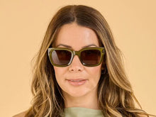 Load image into Gallery viewer, Goodlookers Sun Readers Jordan
