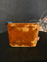 Load image into Gallery viewer, Lua Mini Velvet Purse - 6 Colours
