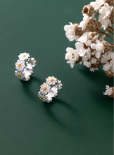 Load image into Gallery viewer, Enamel Daisy Hoop - Gold and Silver
