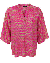 Load image into Gallery viewer, Black Colour Dk Boho Fan Blouse
