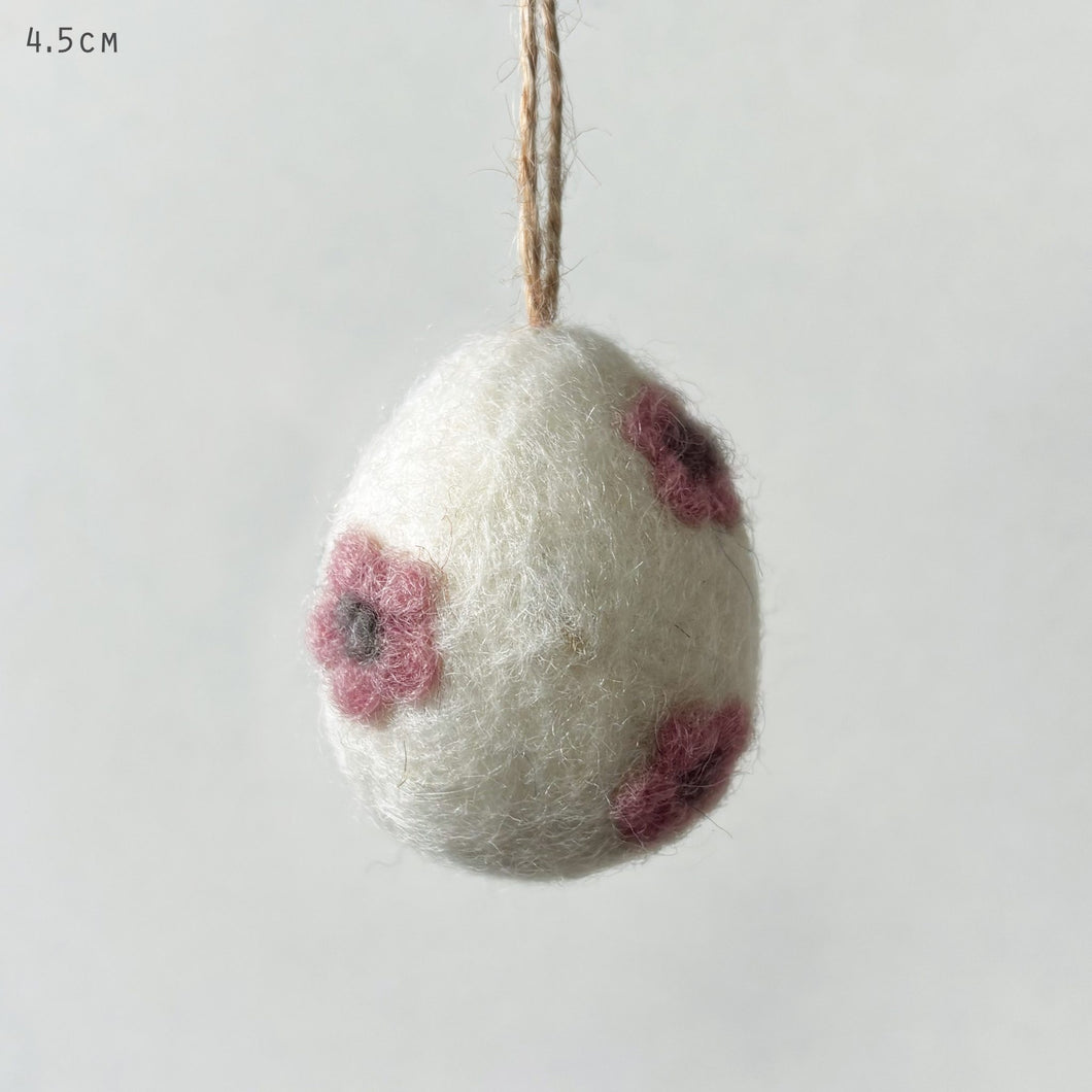 East of India Daisy Felt Egg Easter Decs - 4 colours
