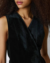 Load image into Gallery viewer, Grace &amp; Mila Benny Velvet Waistcoat - 2 Colours
