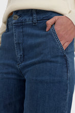 Load image into Gallery viewer, NÜMPH Amber Jeans
