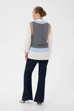 Load image into Gallery viewer, Culture Crona Knitted Vest - 2 colours
